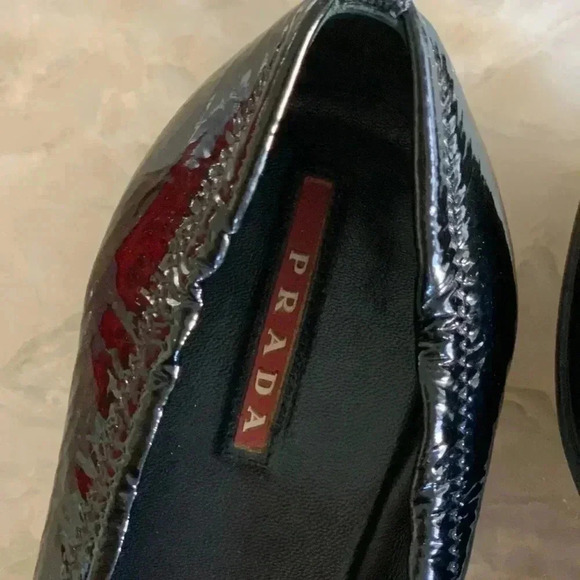 PRADA black patent classic pump heels size 39.5 kitten - Picture 7 of 9